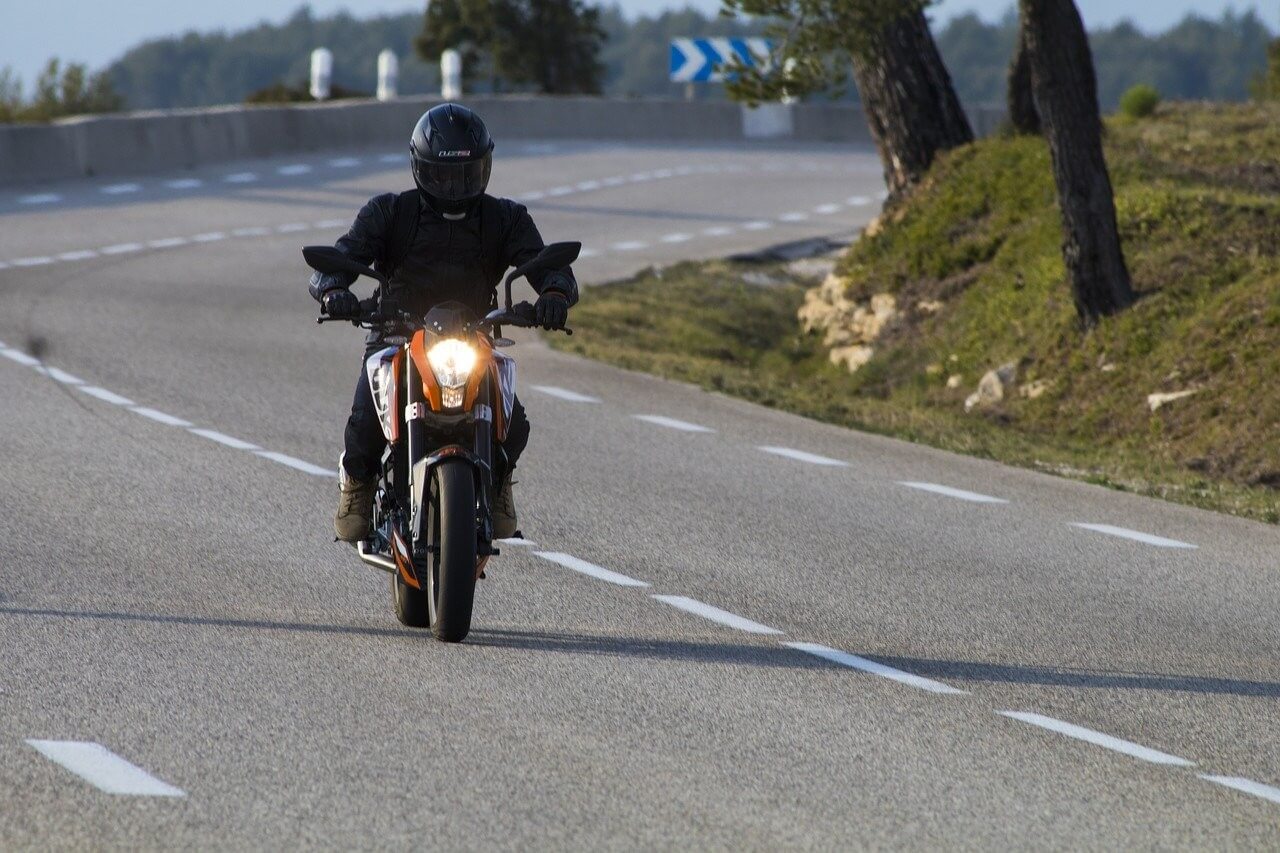 Astuces et conseils pour les jeunes motards